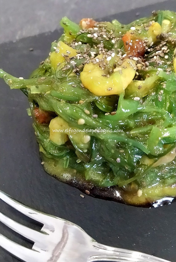 Ensalada De Algas Wakame Con Gambas Tomate Seco Y Mango El Fog N De