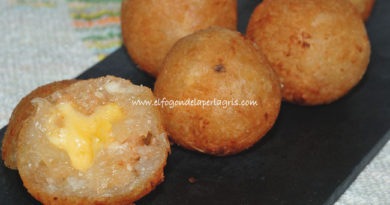 Croquetas de yuca rellenas de queso