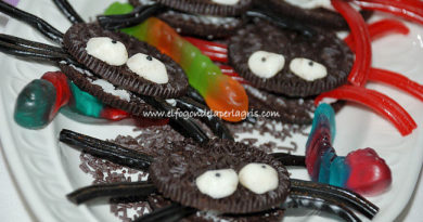 Oreoarañas o arañas de galleta Oreo para Halloween