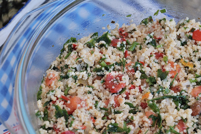 Tabulé o taboulé de verduras tradicional